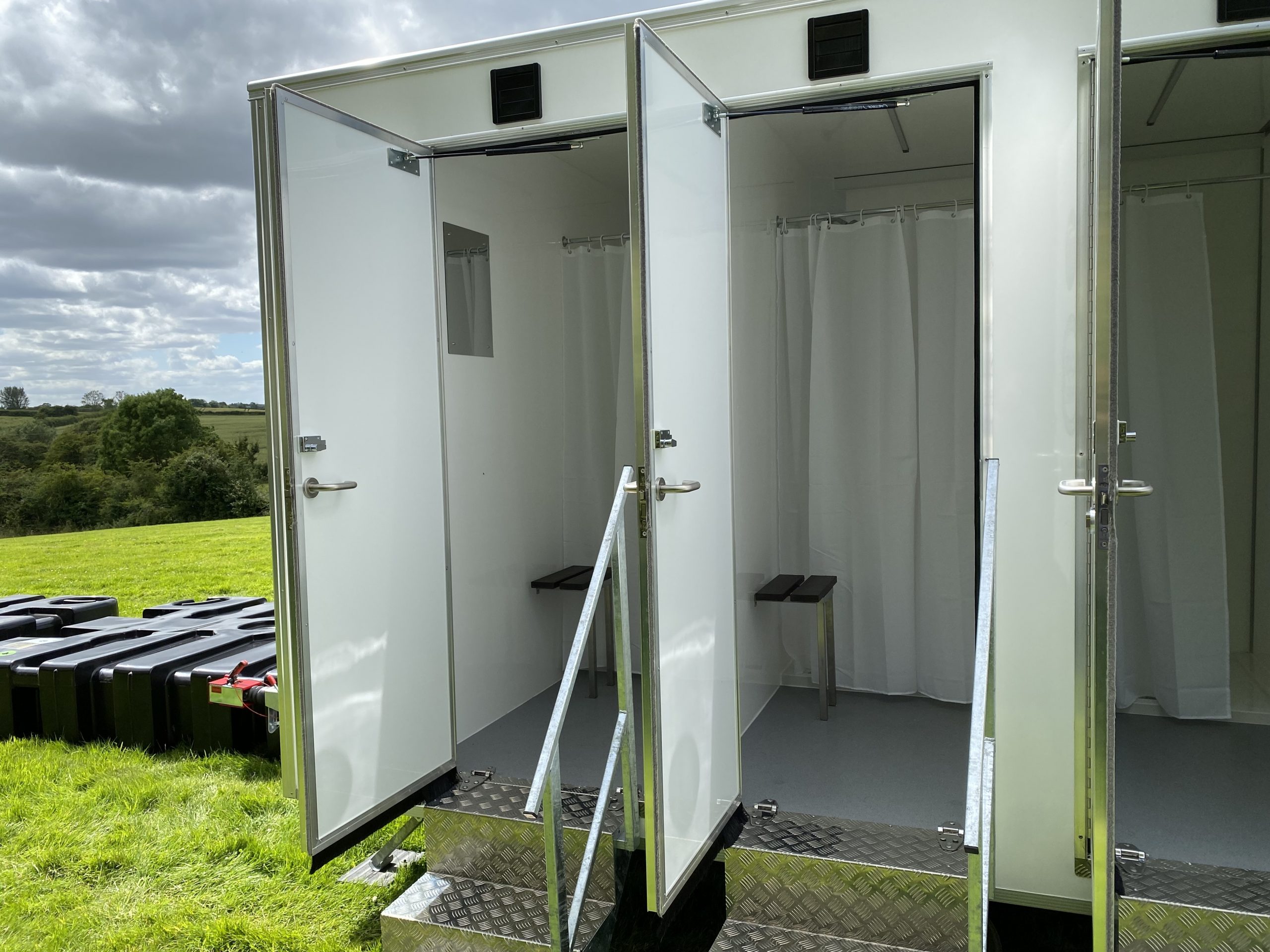 Shower Unit 2 doors.